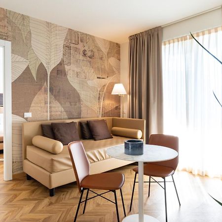 Hatelier Garda Home By Enjoy Garda Hotel Peschiera del Garda Esterno foto