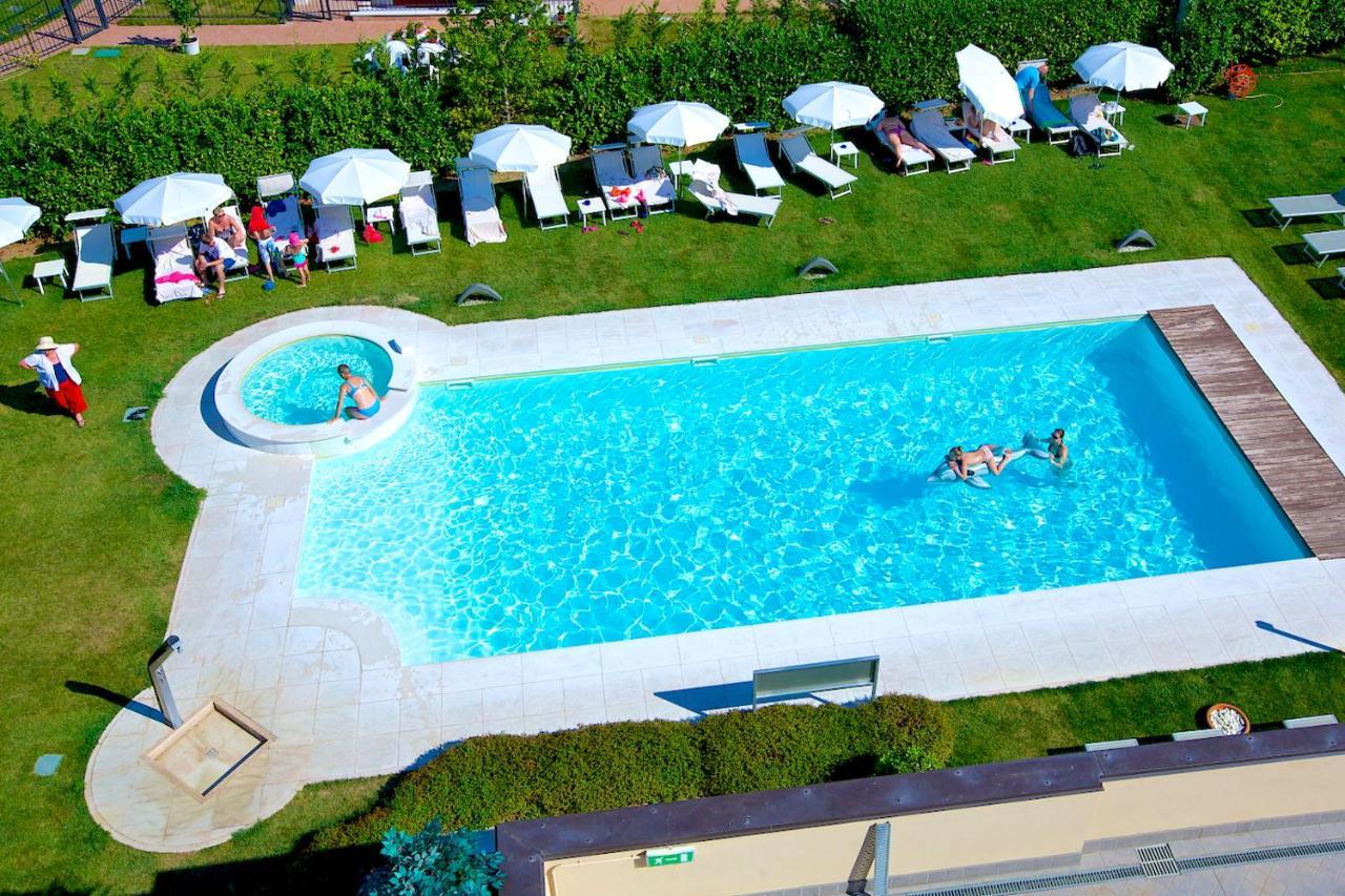 Hatelier Garda Home By Enjoy Garda Hotel Peschiera del Garda Esterno foto