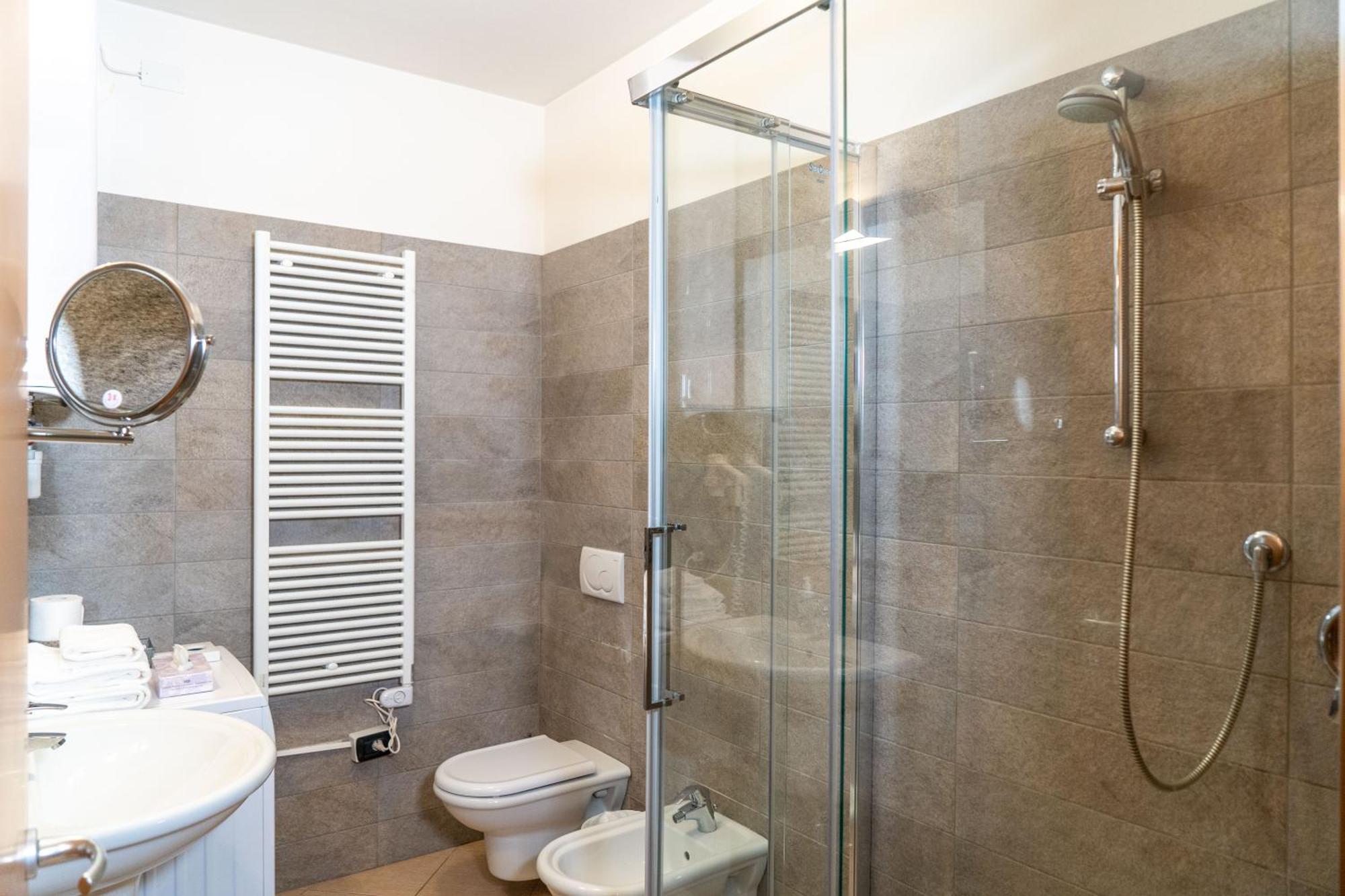 Hatelier Garda Home By Enjoy Garda Hotel Peschiera del Garda Esterno foto