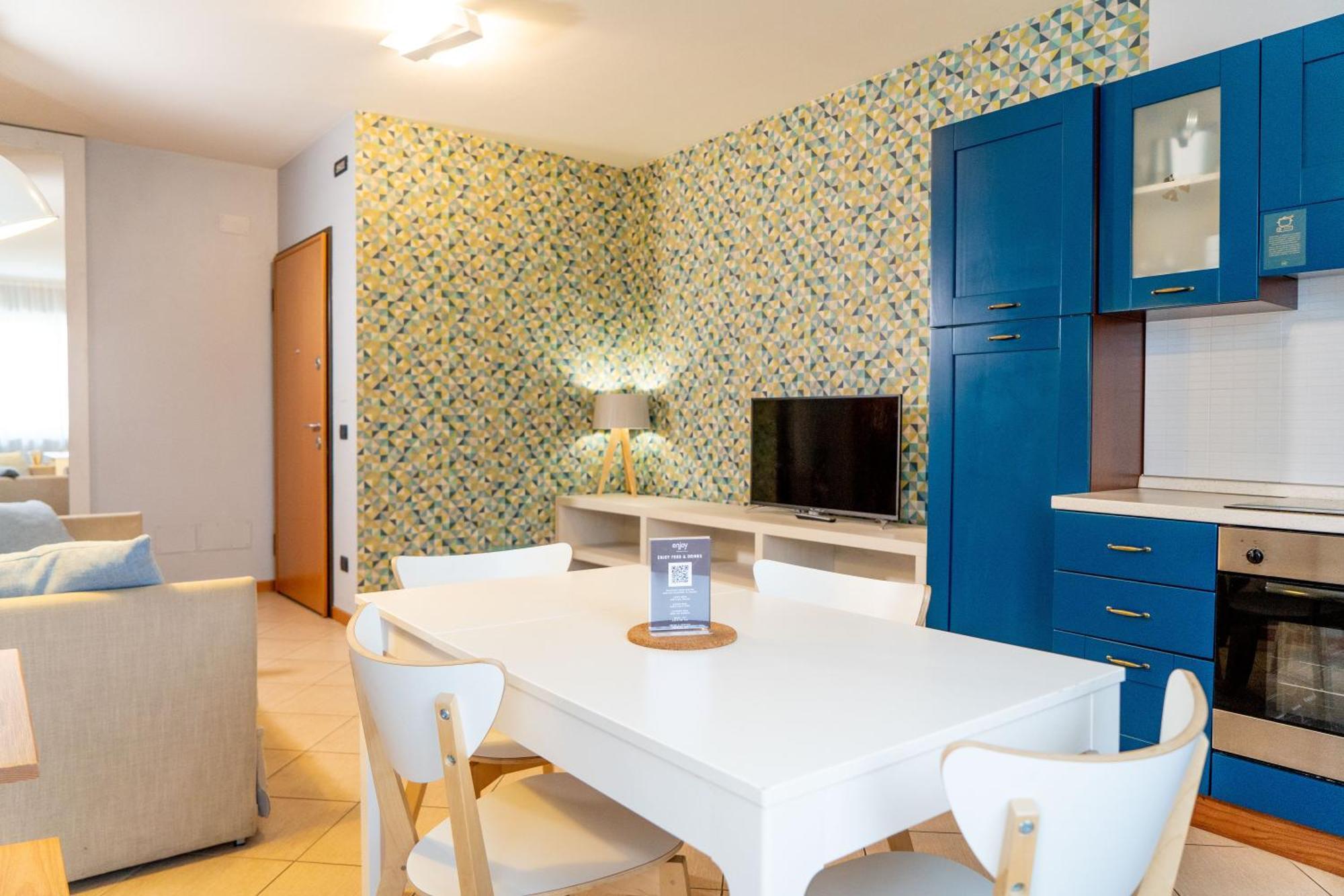 Hatelier Garda Home By Enjoy Garda Hotel Peschiera del Garda Esterno foto