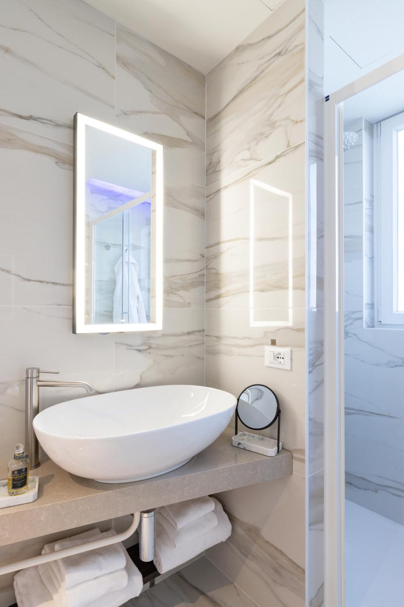 Hatelier Garda Home By Enjoy Garda Hotel Peschiera del Garda Esterno foto