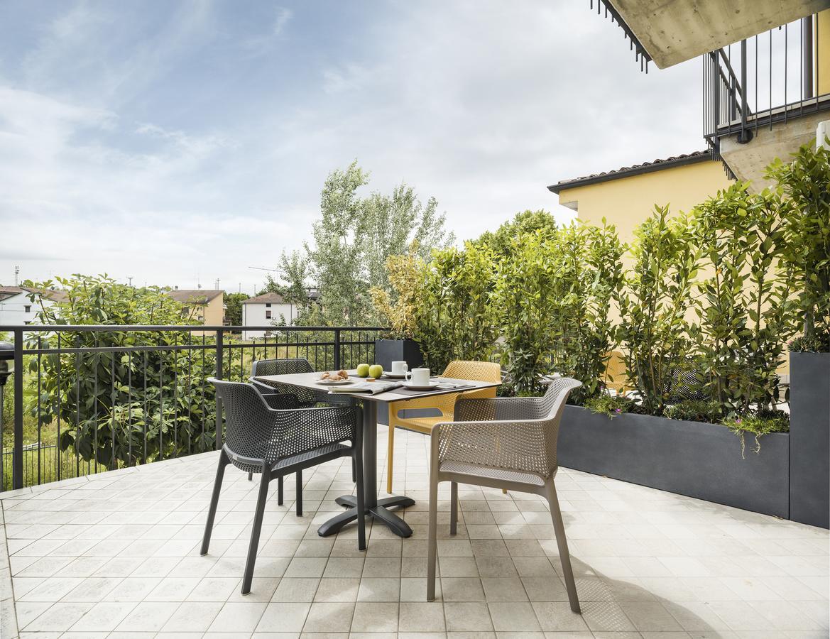 Hatelier Garda Home By Enjoy Garda Hotel Peschiera del Garda Esterno foto