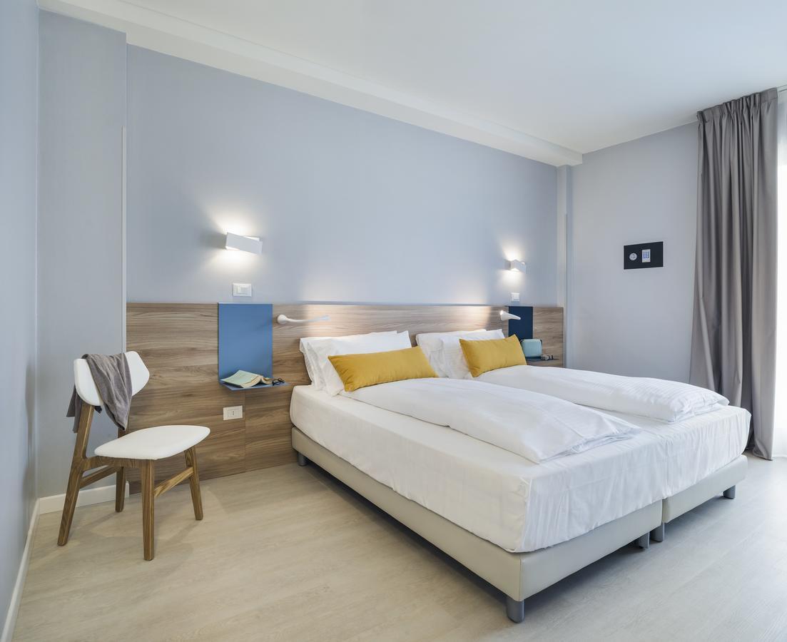 Hatelier Garda Home By Enjoy Garda Hotel Peschiera del Garda Esterno foto